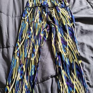 M/L women's leggings. Never worn